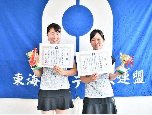 左：長根尾江里 選手　　
右：飯田莉帆 選手