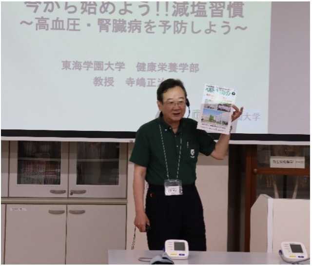 医師3名、病院管理栄養士経験を有する6名の専任教員を
配し、臨床栄養に強い管理栄養士を育成しています！

