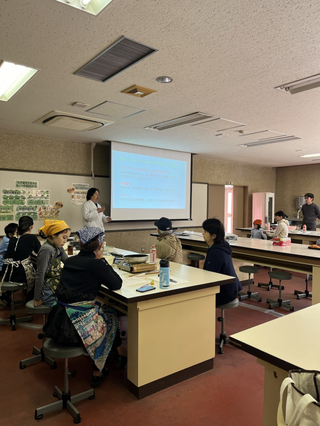 使用した野菜に含まれる栄養素の講義