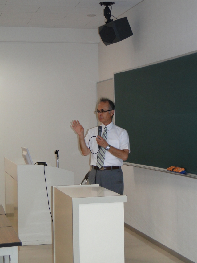 「平成28年度動物実験講習会〜動物実験の基礎」、お話をされる愛知医科大学 総合医学研究機構 動物実験部門長 奥村正直先生