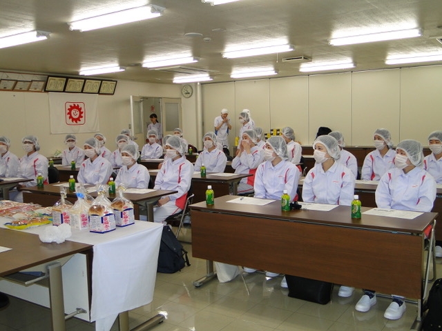 山崎製パン安城工場を見学しました 学部からの最新情報 東海学園大学
