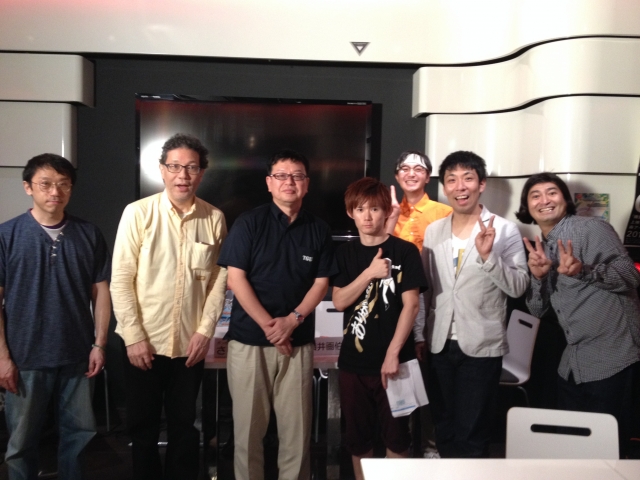 （前列左から）横井孝二さん、米田浩二郎さん、ほしの竜一、さとちんさん、芸人佐藤哲夫さん、芸人Ｑ太郎さん