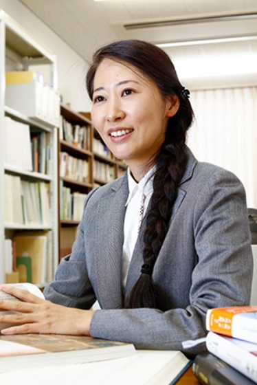 小野佳代 准教授