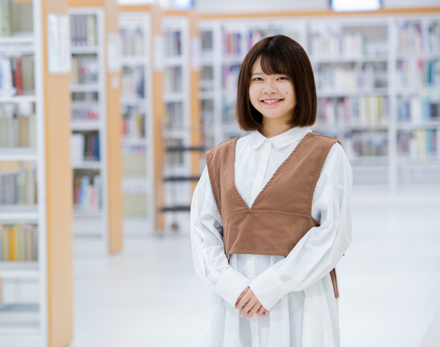 人文学部 人文学科 3年 宮内桃さん 愛知県立一宮興道高等学校出身